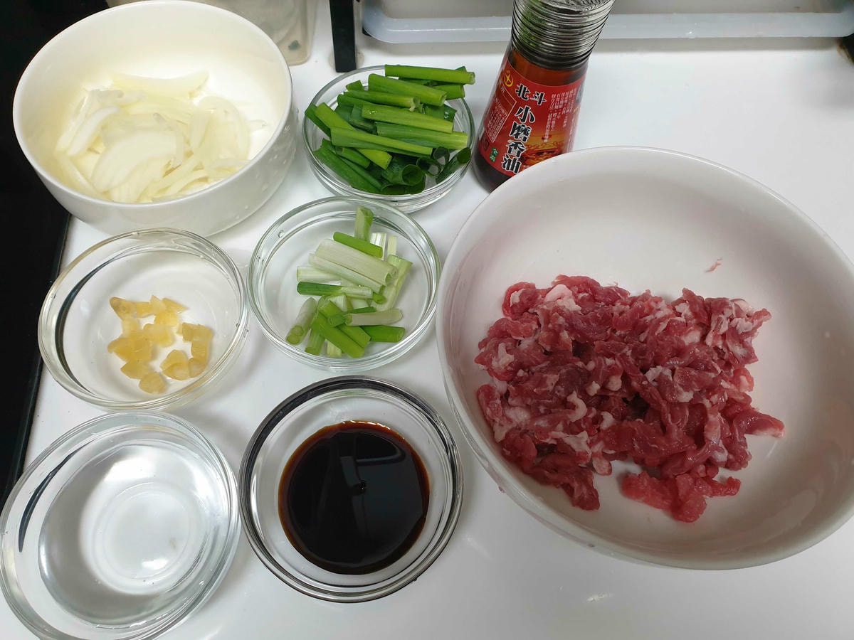 蔥爆肉絲 快速上菜 超簡單的下飯料理食譜 - 第2張圖