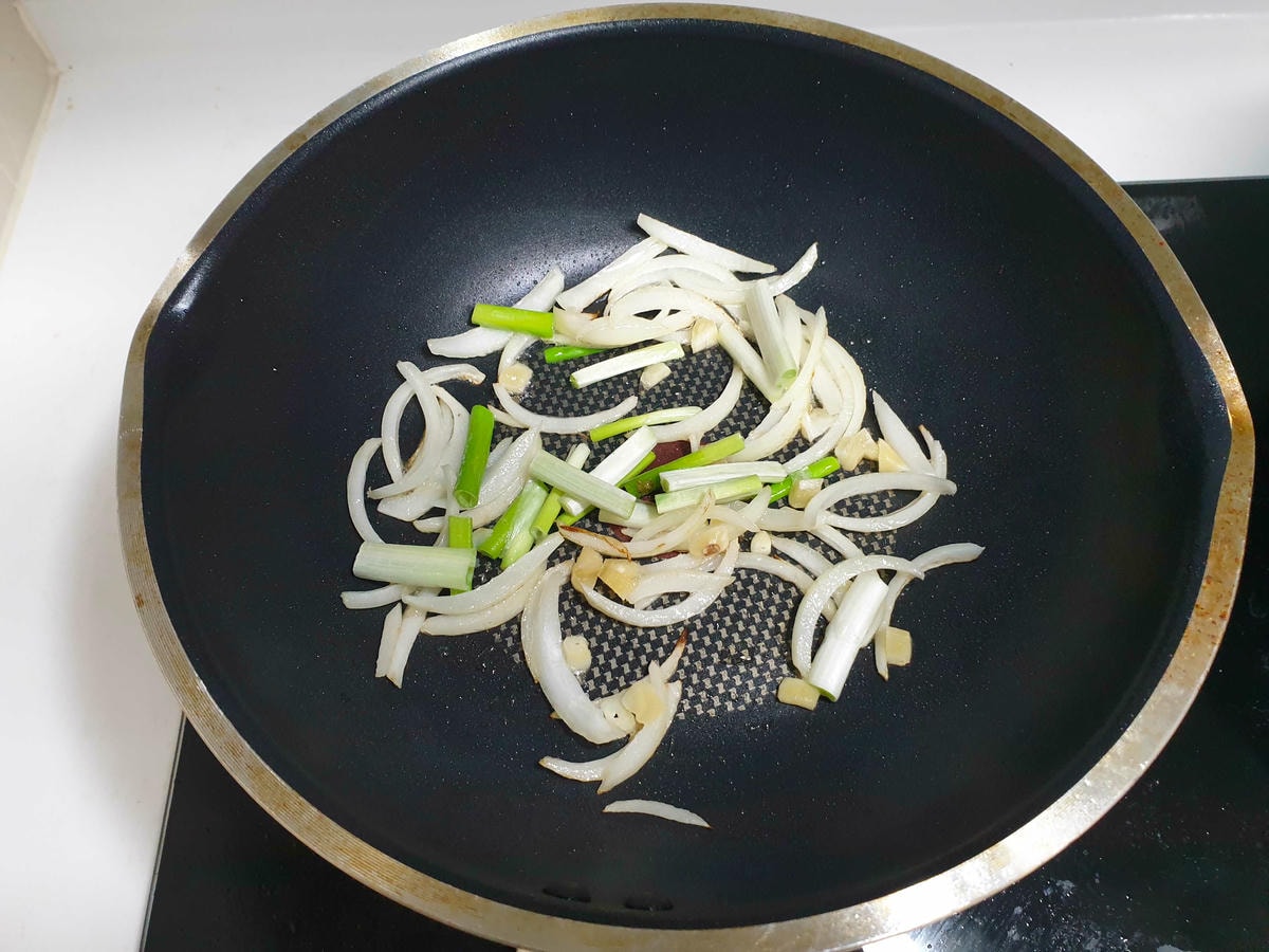 蔥爆肉絲 快速上菜 超簡單的下飯料理食譜 - 第4張圖